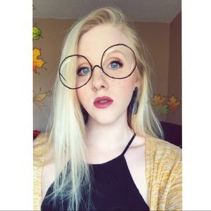 Meet your Posher, Kristina